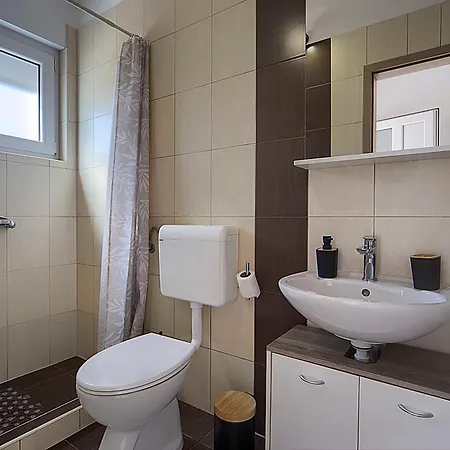 House Tamara In Natural Environment Vakantiehuis Loborika